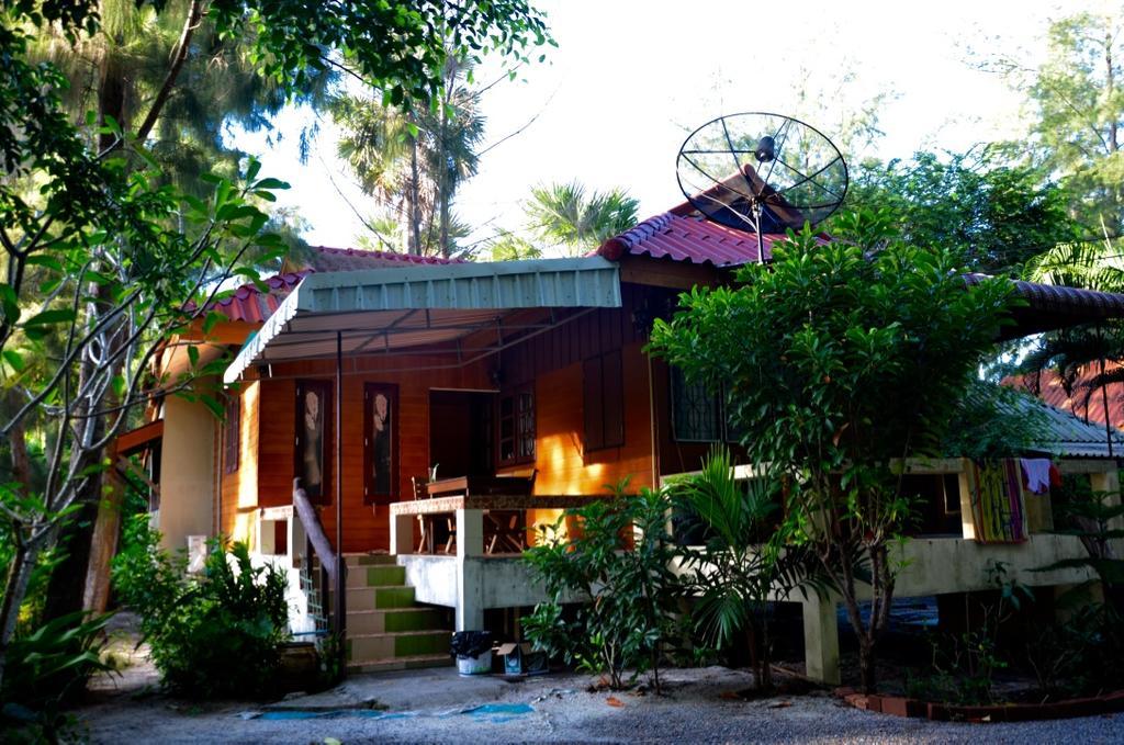 บ้านสนมณีโฮมสเตย์ Bansonmanee Homestay Khanom Luaran gambar